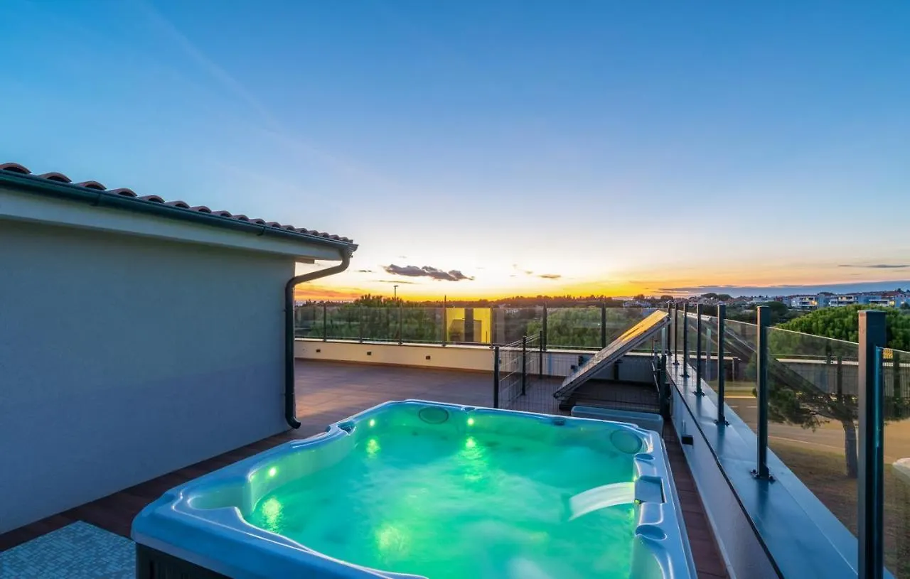 Villa Scala Novigrad